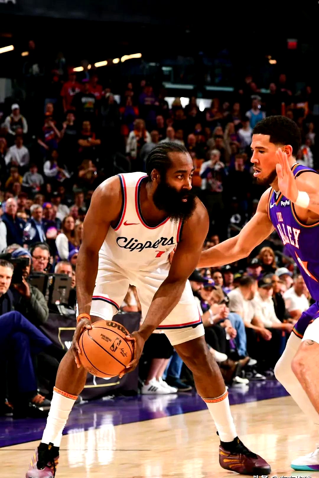 反败为胜引发热议！，哈登在C9比赛中重要助攻气势如虹延续的简单介绍